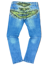 Load image into Gallery viewer, JTK Custom Airbrushed Graphic Jeans – Blue / W30